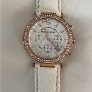 Micheal Kors women’s leather band watch